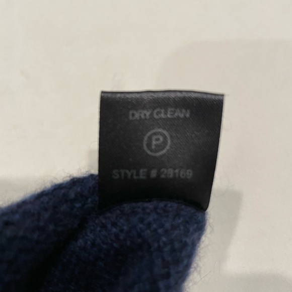 360 Cashmere Navy Sweater With Fuchsia Stars - Picture 12 of 13